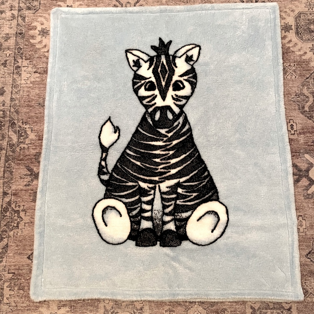 NWOT Denali baby blanket